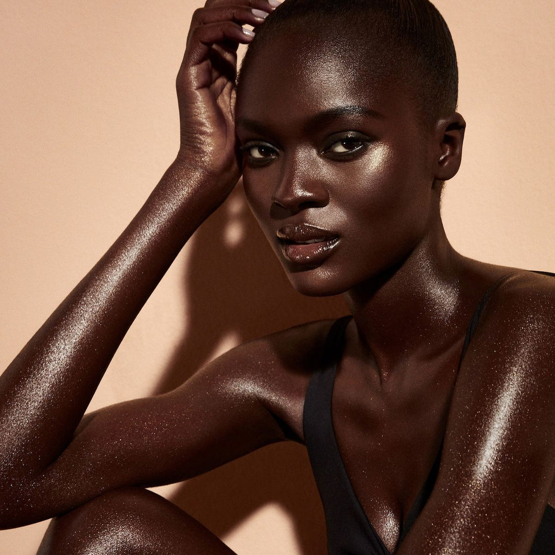 Body Shimmer Oils That ﻿Will Make You Look Like a Gilded Goddess